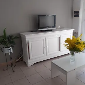 https://studio-arles.fr-provencehotel.com