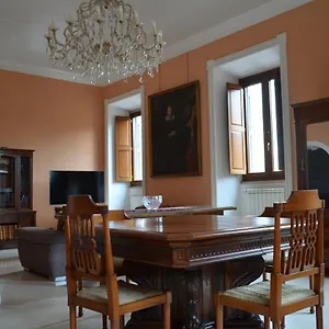Elegante Nel Centro Di Apartment